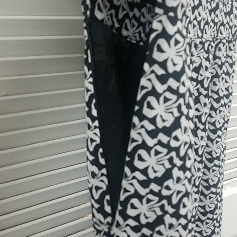👗 - Picture 4 of 4